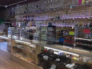 Smokes & Vapor