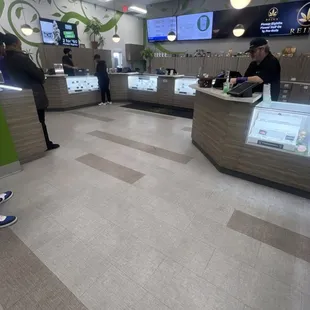 Another day, another day of having online order and waiting one by one as they take the walk ins