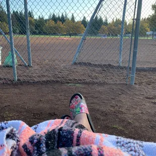 Only in California can you wear slides at 7am in November