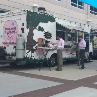 Quick service food truck