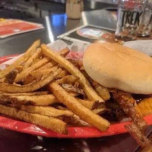 Burger with Grippos chips
