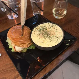 Grilled Chicken Sandwich with Mac and Cheese