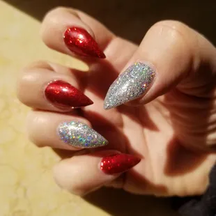I have been going 8yrs now. This pic doesn&apos;t do my nail color justice, sparkles R mesmerizing, Thank You Tom! U R the Best