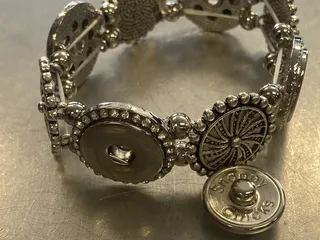 Snappy Chicks Boutique And Snaps