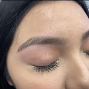 Eyebrow  threading