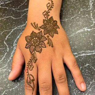 Henna art