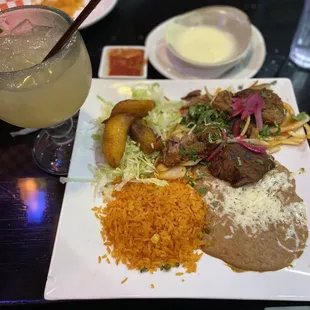 Carnitas, queso and margarita
