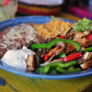 Fajitas De Pollo Or Carne