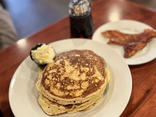 Oscar's Breakfast, Burgers & Brews