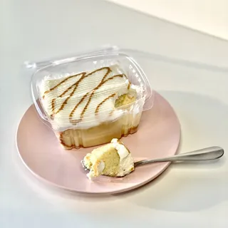 Dulce de Leche Tres Leches