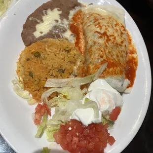 a plate of mexican food