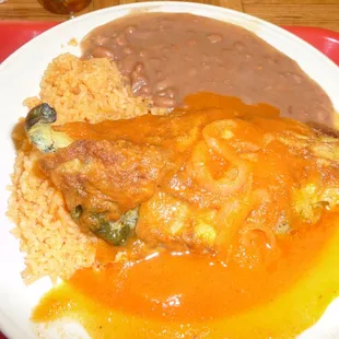 Take note: this chile relleno plato is NOT covered in nasty cheese!