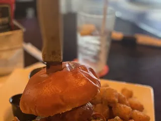 Twisted Pig Bar and Grill