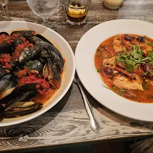 Mussels in Marinara, Chicken SICILIANO