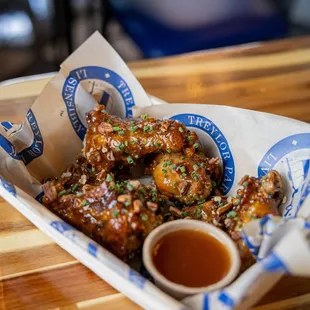 fried chicken wings, poultry, chicken wings, bbq chicken, bbq wings, chicken wings and fried chicken, fried chicken, food, chicken