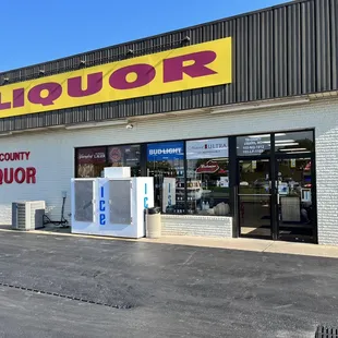 the front of a liquor store