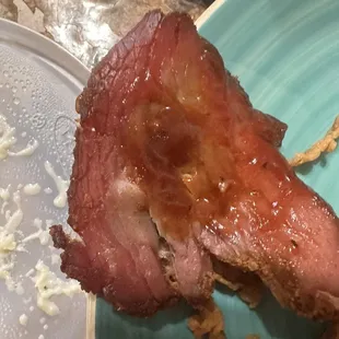 Tender, delicious meat with Great, spicy BBQ sauce!....