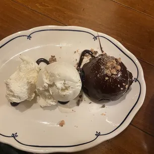 Chocolate Ganache Cake