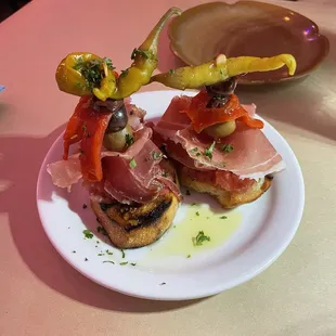 Pan con Tomate (grilled bread, muddled tomatoes, olive oil, garlic)