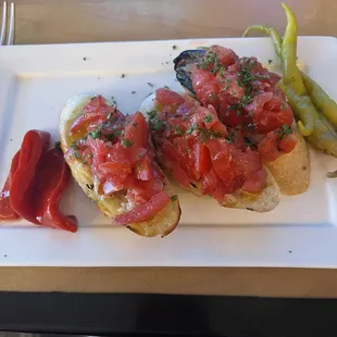 Pan con tomate.  Delightfully light, side of peppers