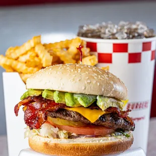 ABC Burger
(Avocado, Bacon, Cheese)