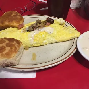 an omelet, biscuits, and soup