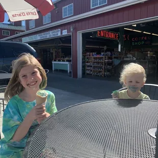 Grandkids eating ice cream