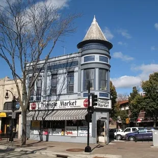 Triangle Market