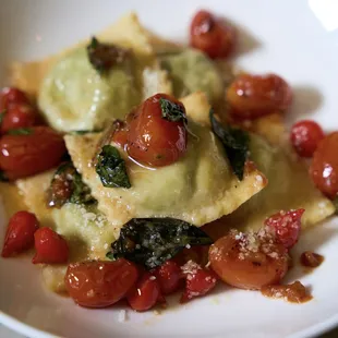 Spinach &amp; Ricotta Ravioli with sugarbomb tomatoes &amp; basil