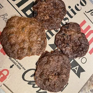 Crunchy little cookies they make in the wood fired oven.  Cranberry Oatmeal and Chocolate Chip.  These were a bit crisp.  Still ate. ;)