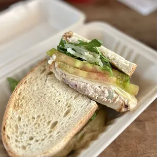 Spicy Tuna-melt on sourdough