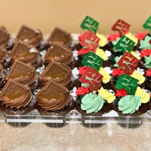 Double Chocolate Caramel Cupcakes ~ https://bakesy.shop/b/tricias-sweet-confections