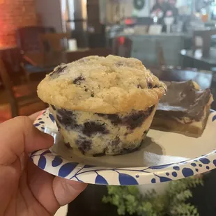 Tricky bar (back), Blueberry muffin (front