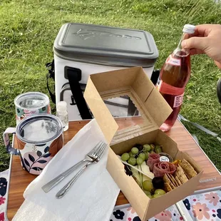 This was the small box we got for a picnic this summer! Drinks not included.