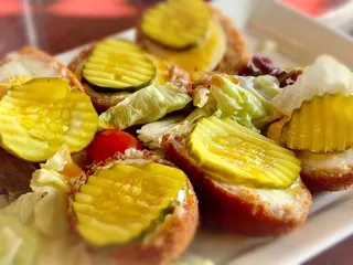 Erin's Snug Irish Pub