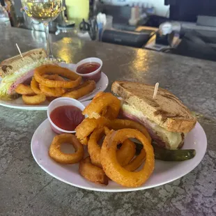 Crispy rings and a Reuben!