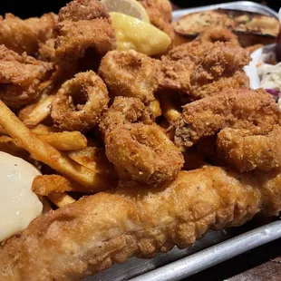 Captain&apos;s Platter