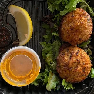 Maryland crab Cakes....((got them to go))