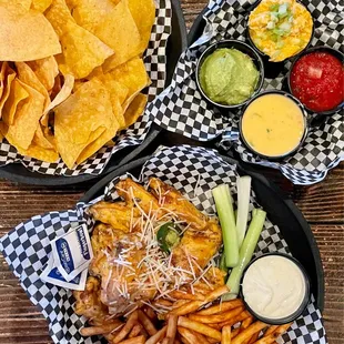 Fab Four Combo Dip and 10 Parmesan Garlic Wings Bone-In