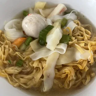 31. Three Balls Rice Noodle or Egg Noodle