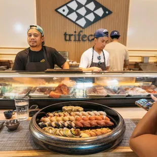 sushi, sashimi, sushi and sashimi, food