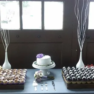 Packard Proving Grounds Wedding Cake and Cupcakes by Trifles