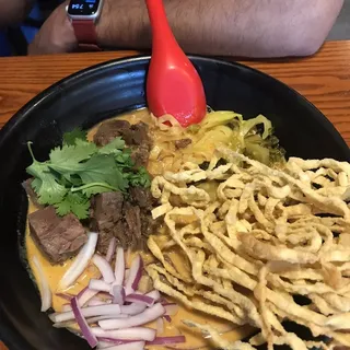 Golden Curry Noodle