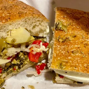 Veggie Sandwich w/ artichokes
