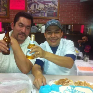 Con Chaba el cocinero principal de Trinis