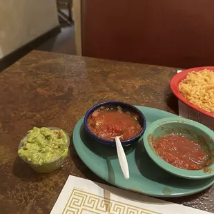 Corn Chips and Salsa and Side of Guacamole