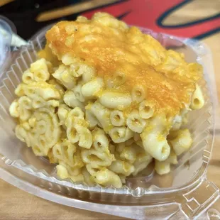 Macaroni pie