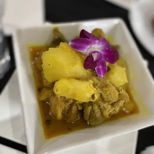 Curry chicken