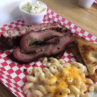 ribs, macaroni and cheese