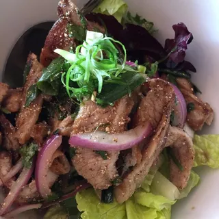 Nam Tok Mue Salad